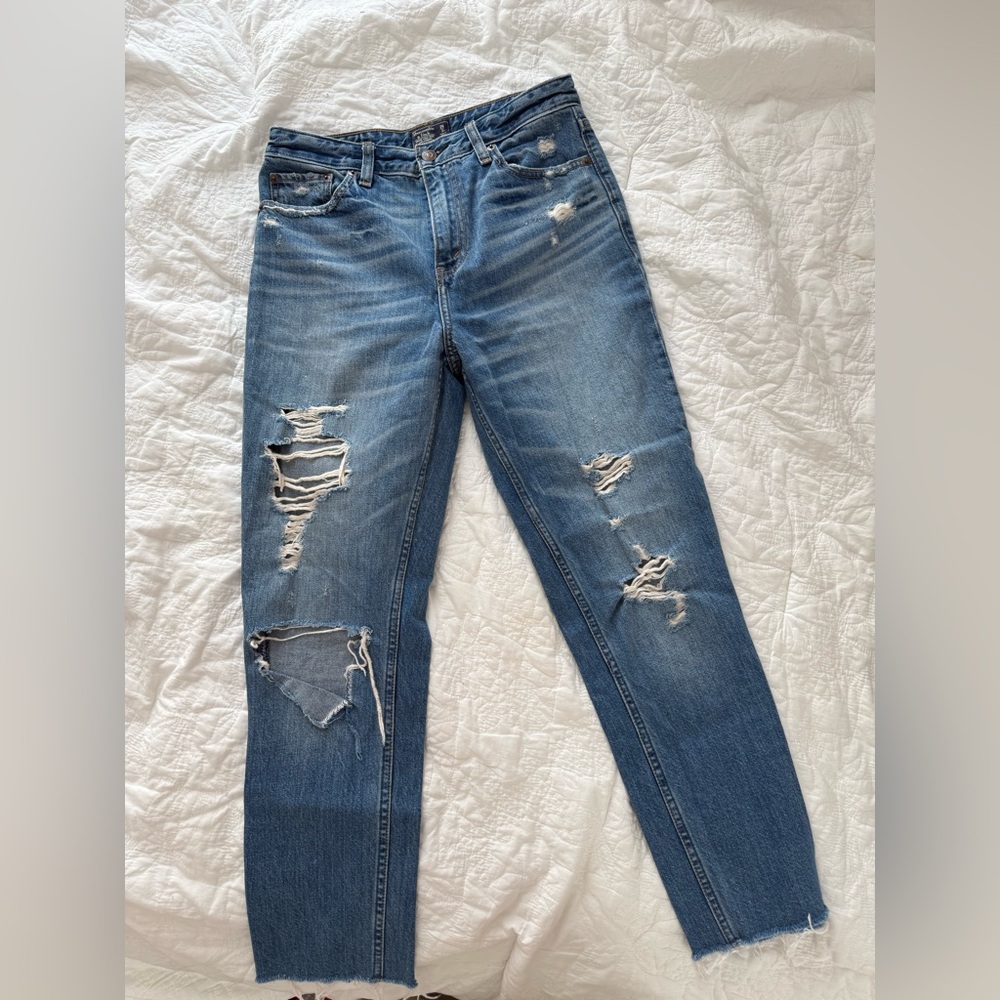 Abercrombie & Fitch High Rise Girlfriend Jeans
